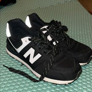 New Balance Black and White Patterned Sneakers